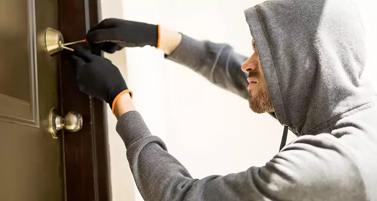 Emergency Motel Lock Repairs—Available 24/7 in Seminole, FL